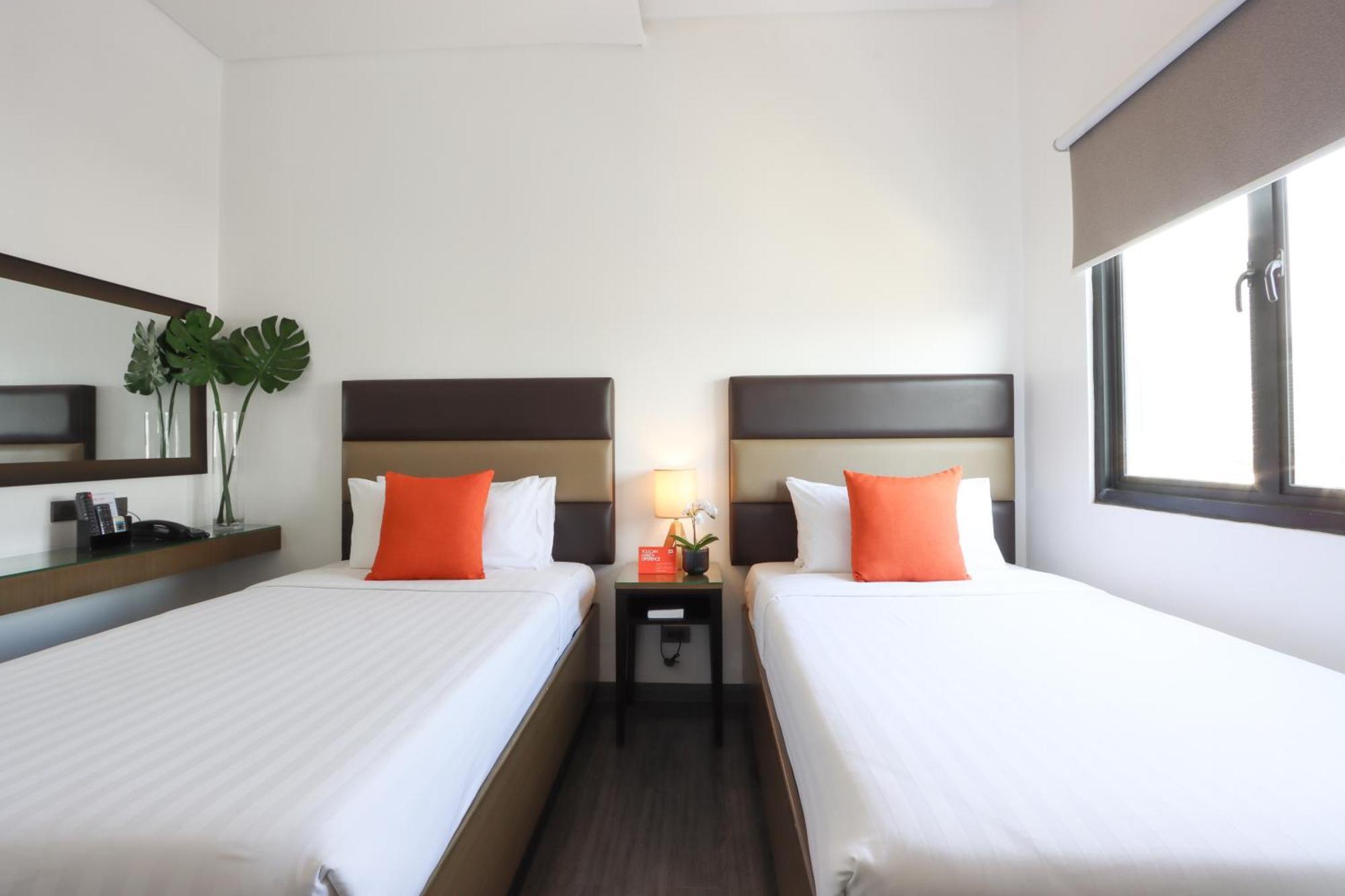 Privato Makati Hotel 3*
