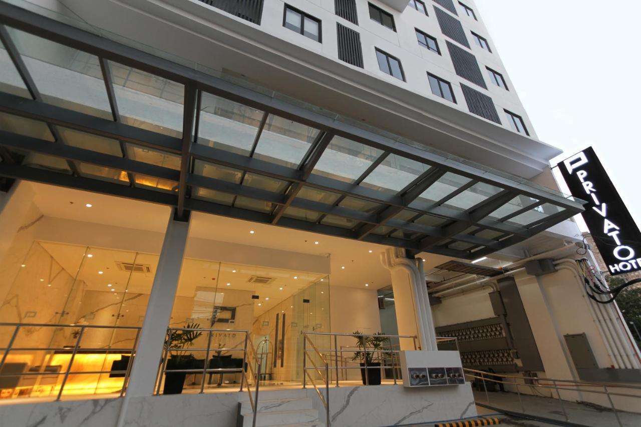 Privato Makati Hotel 3*